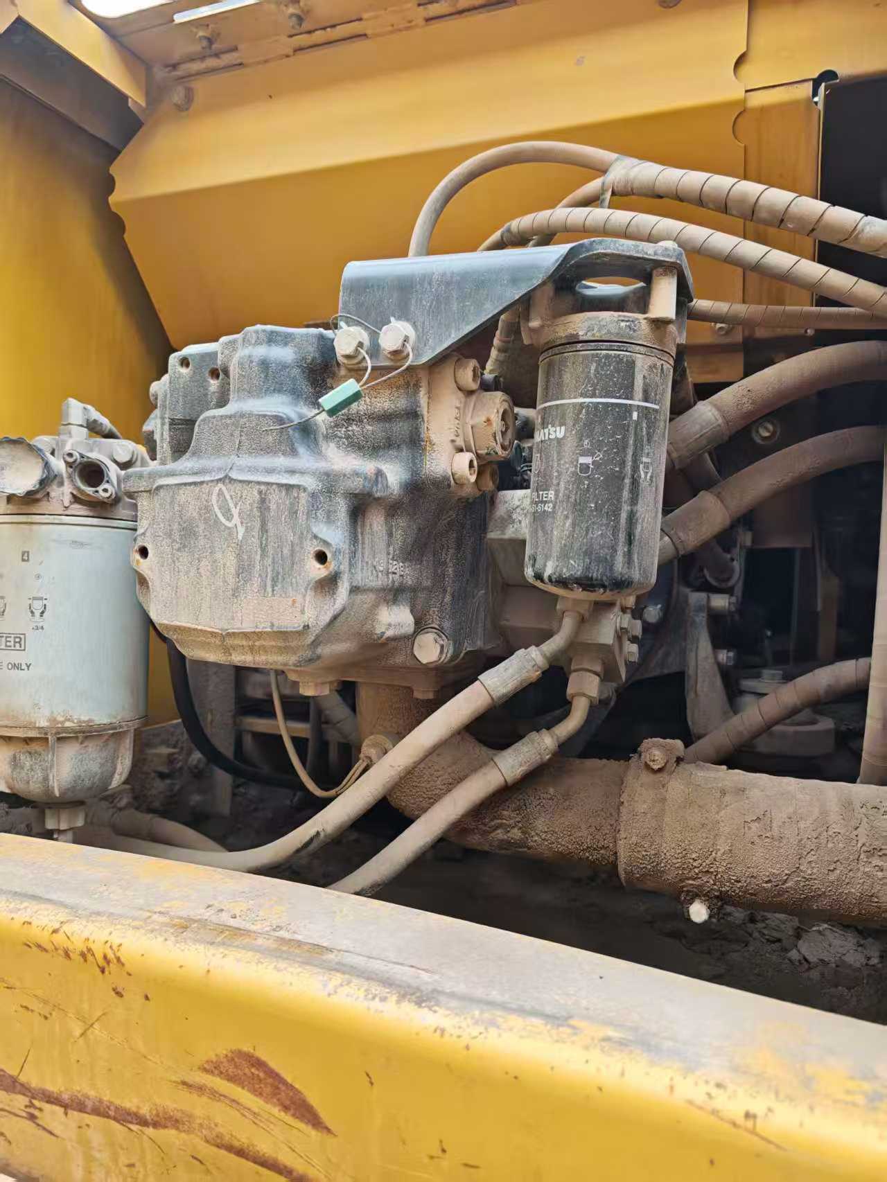 Buy Komatsu PC200 Used Excavator / 2