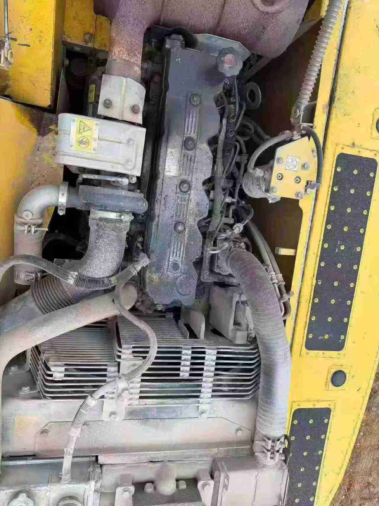 Buy Komatsu PC210 Used Excavator / 6