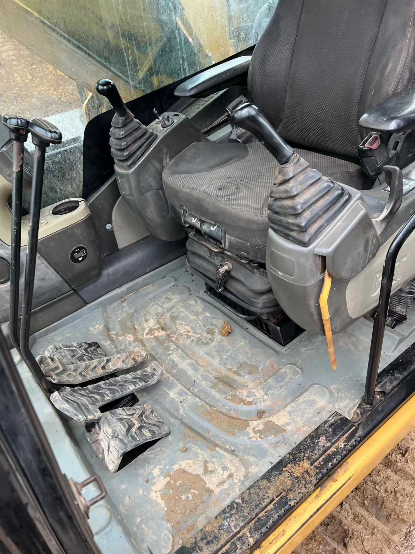 Buy Caterpillar 320D2GC Used Excavator / 7