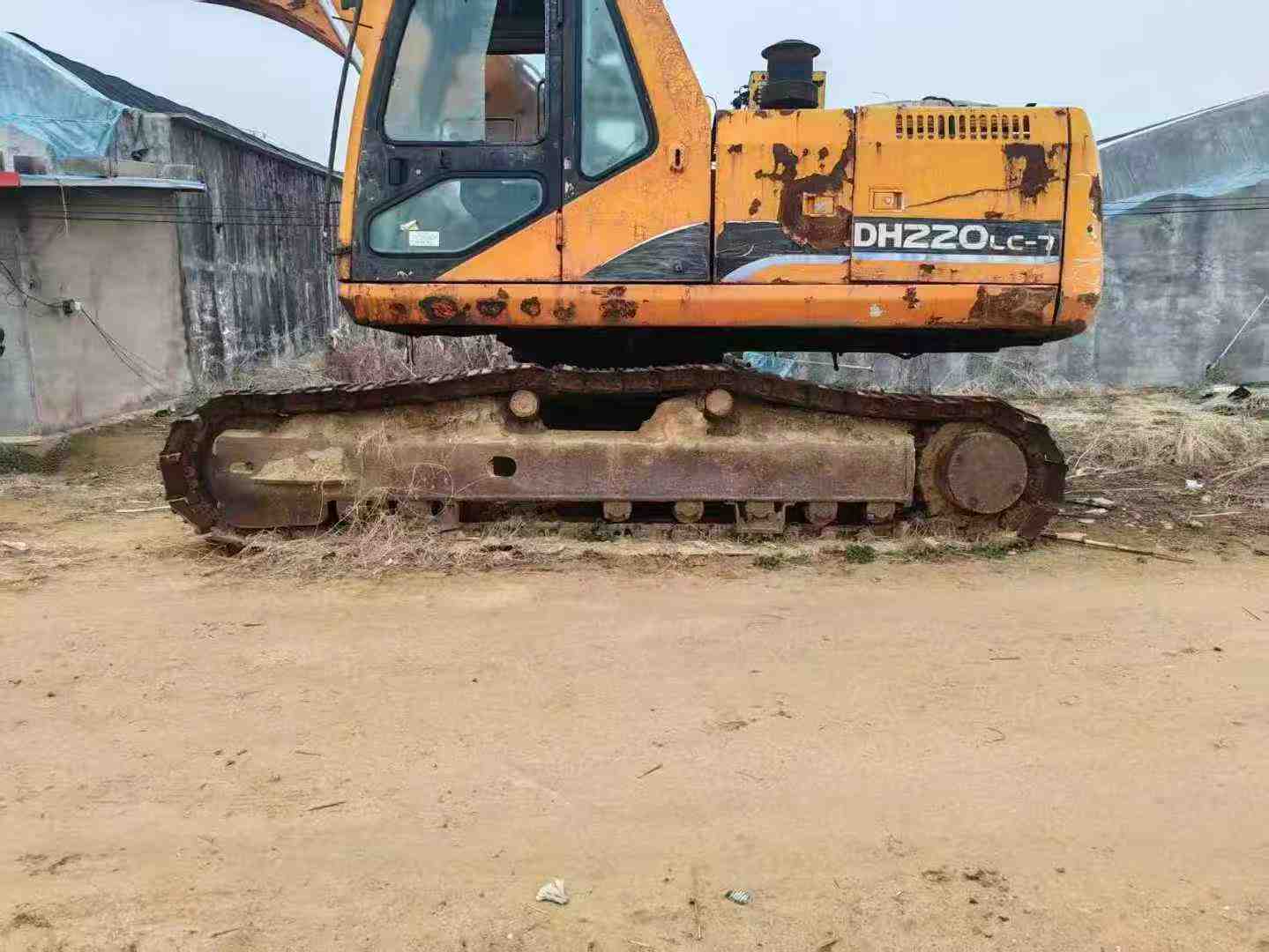 Buy Doosan DH220-7 Used Excavator / 6