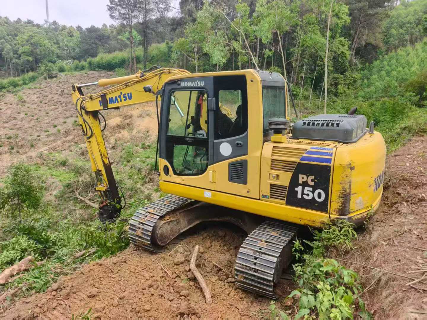 Buy Komatsu PC130-8 Used Excavator / 3