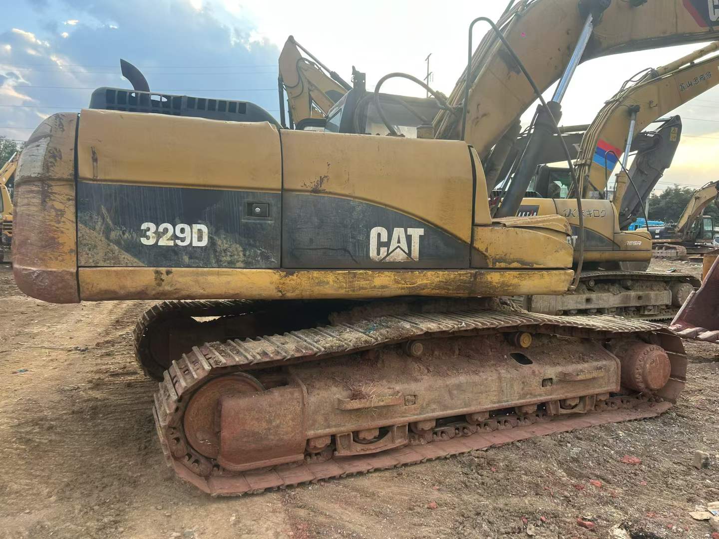 Buy Caterpillar 324D Used Excavator / 9