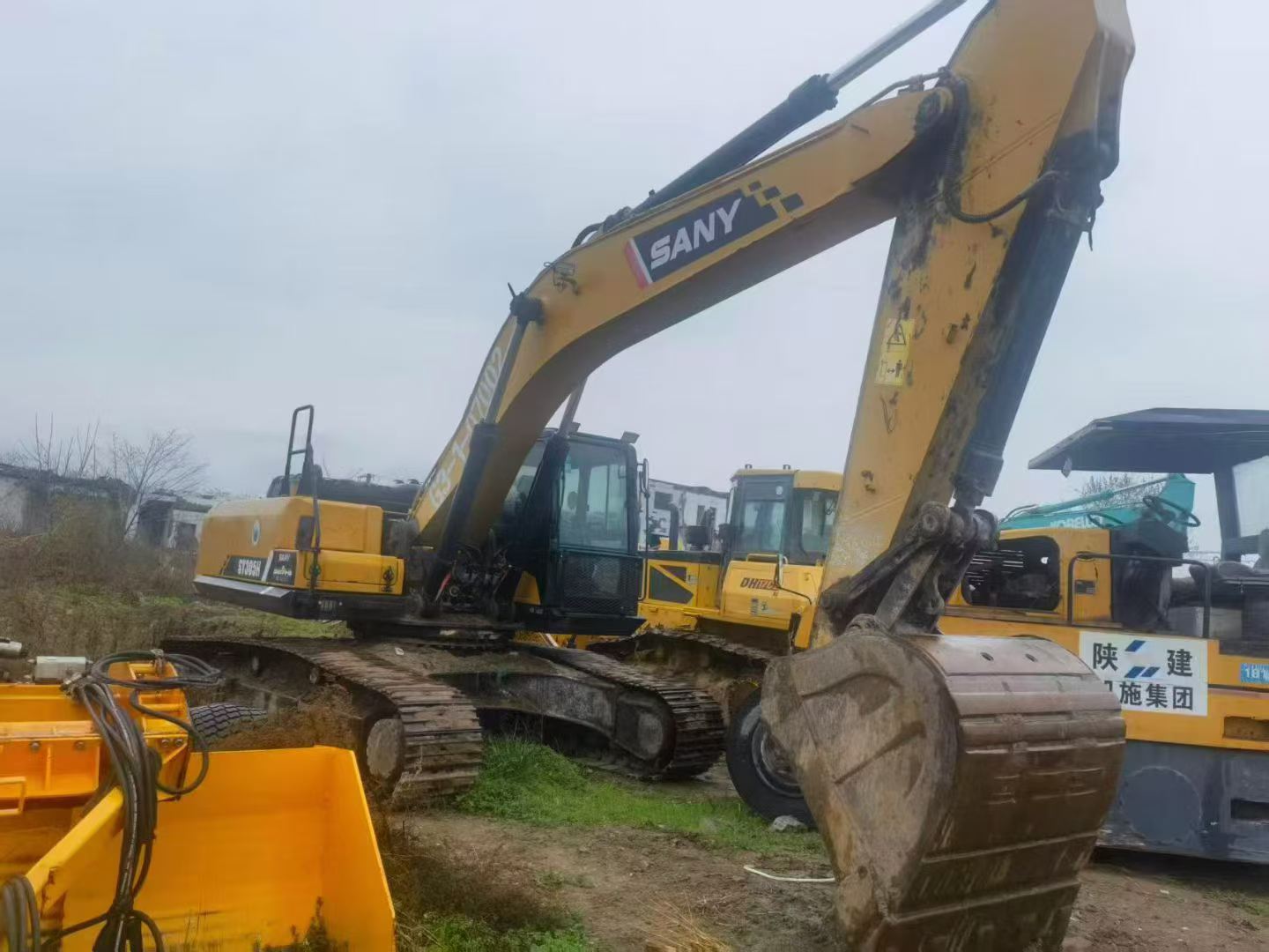 Buy Sany SY265C Used Excavator / 2