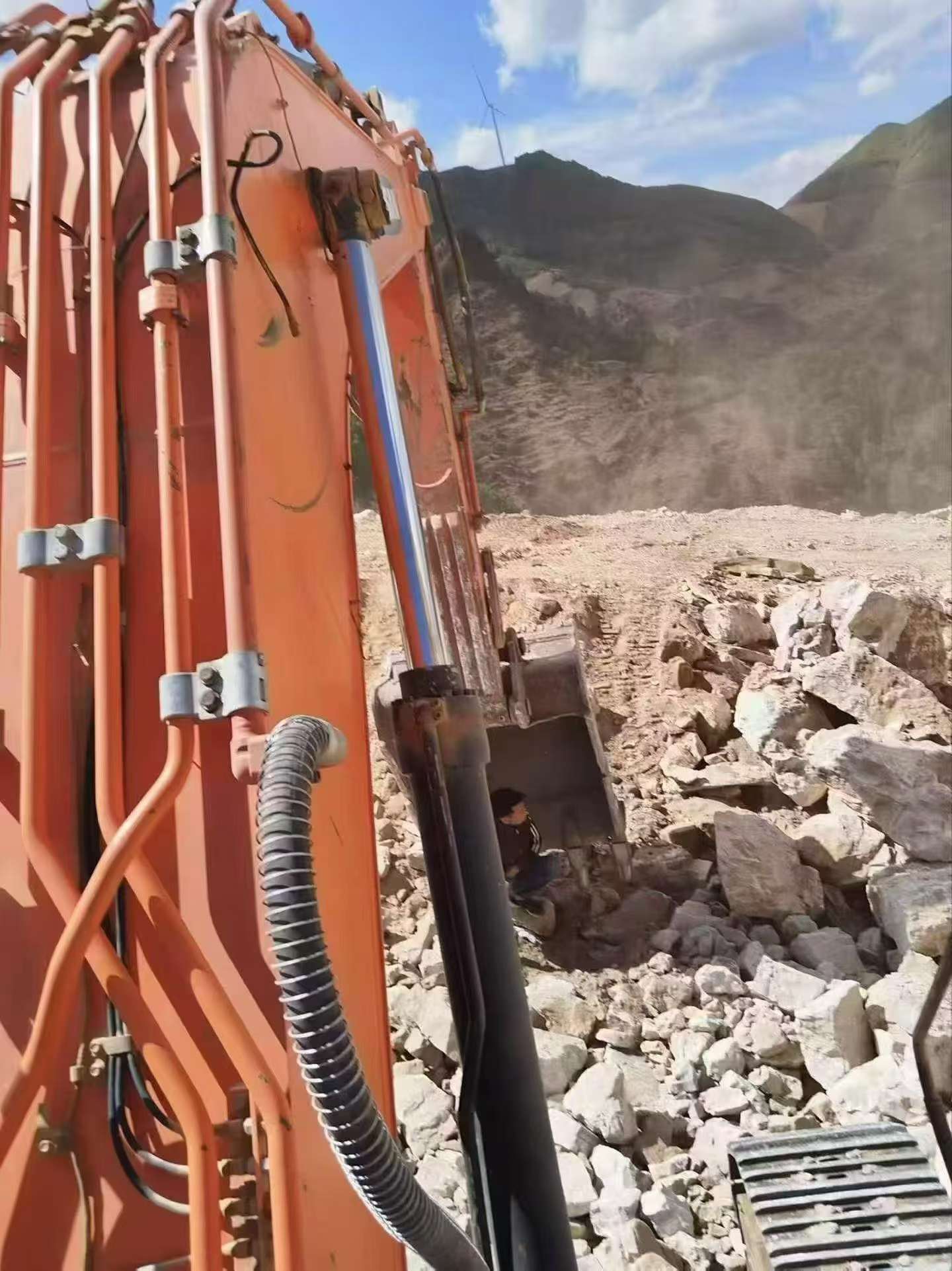 Buy Doosan S300 Used Excavator / 2