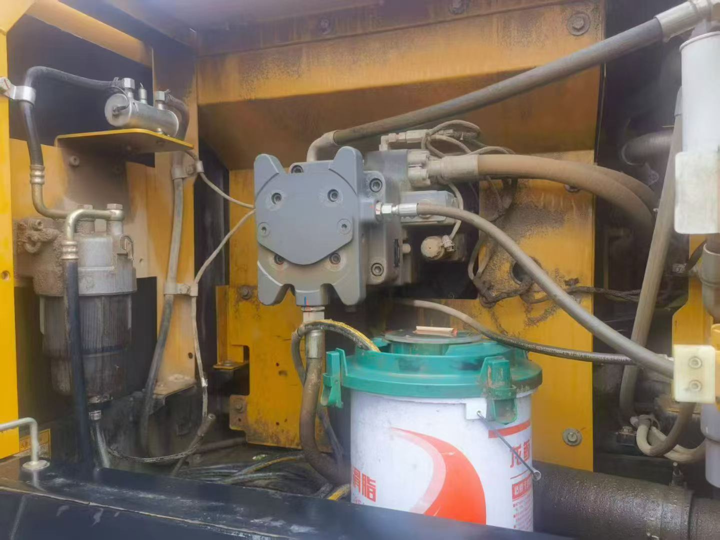 Buy Sany SY265C Used Excavator / 8