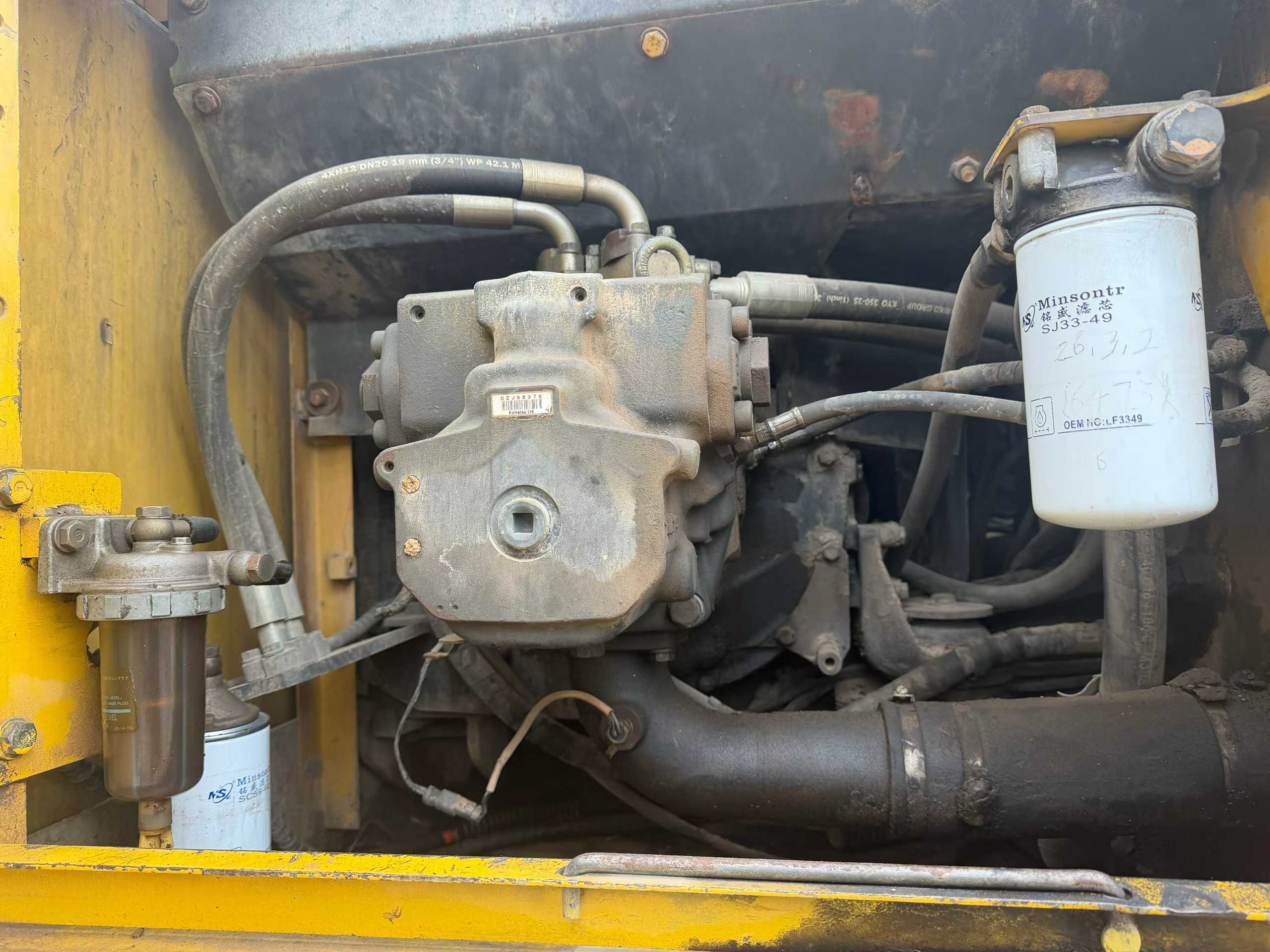 Buy Komatsu PC200-7 Used Excavator / 8