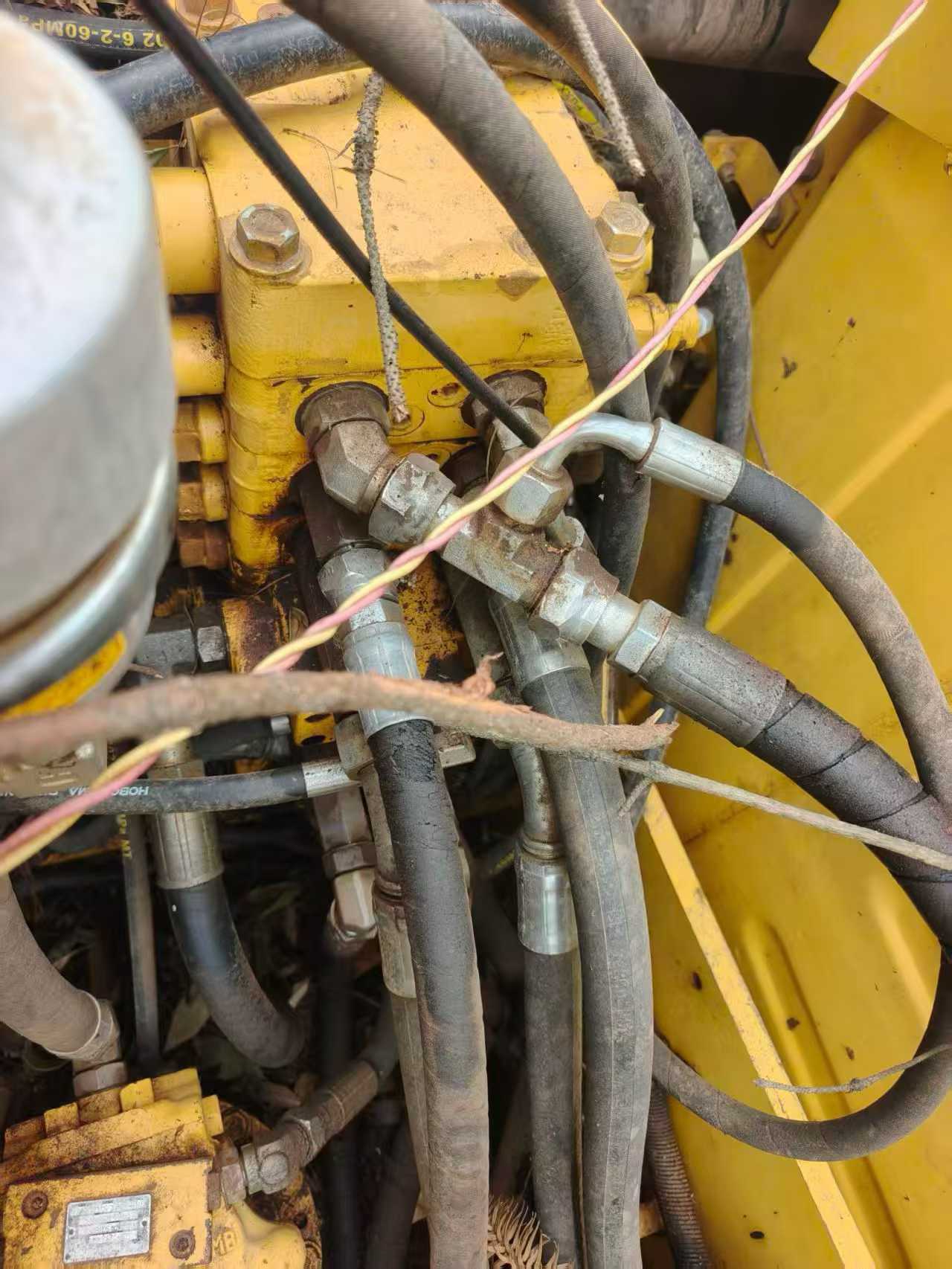 Buy Komatsu PC130-8 Used Excavator / 6