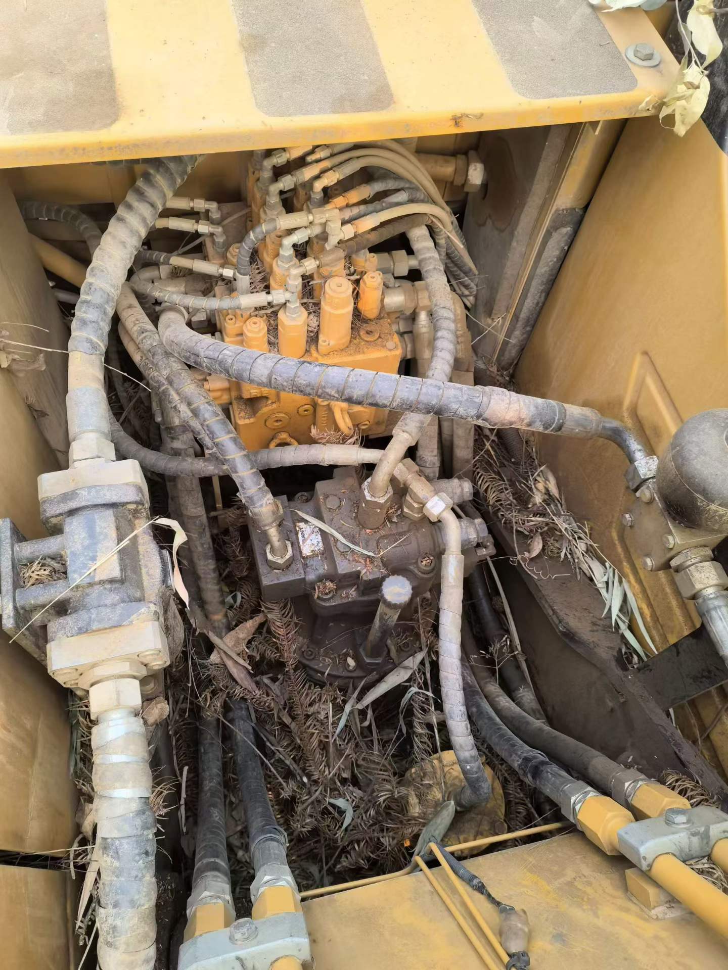 Buy Sany SY135 Used Excavator / 5