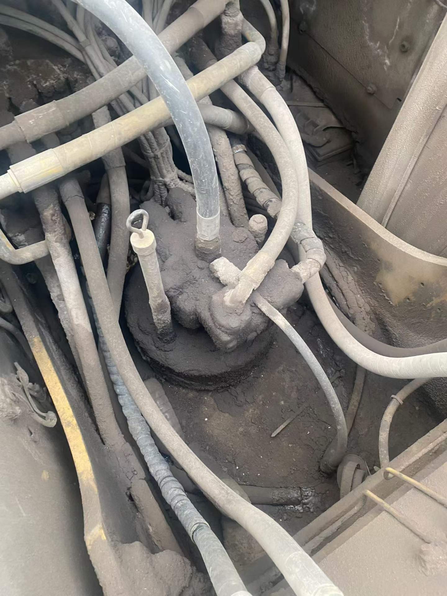 Buy Caterpillar 320D Used Excavator / 5