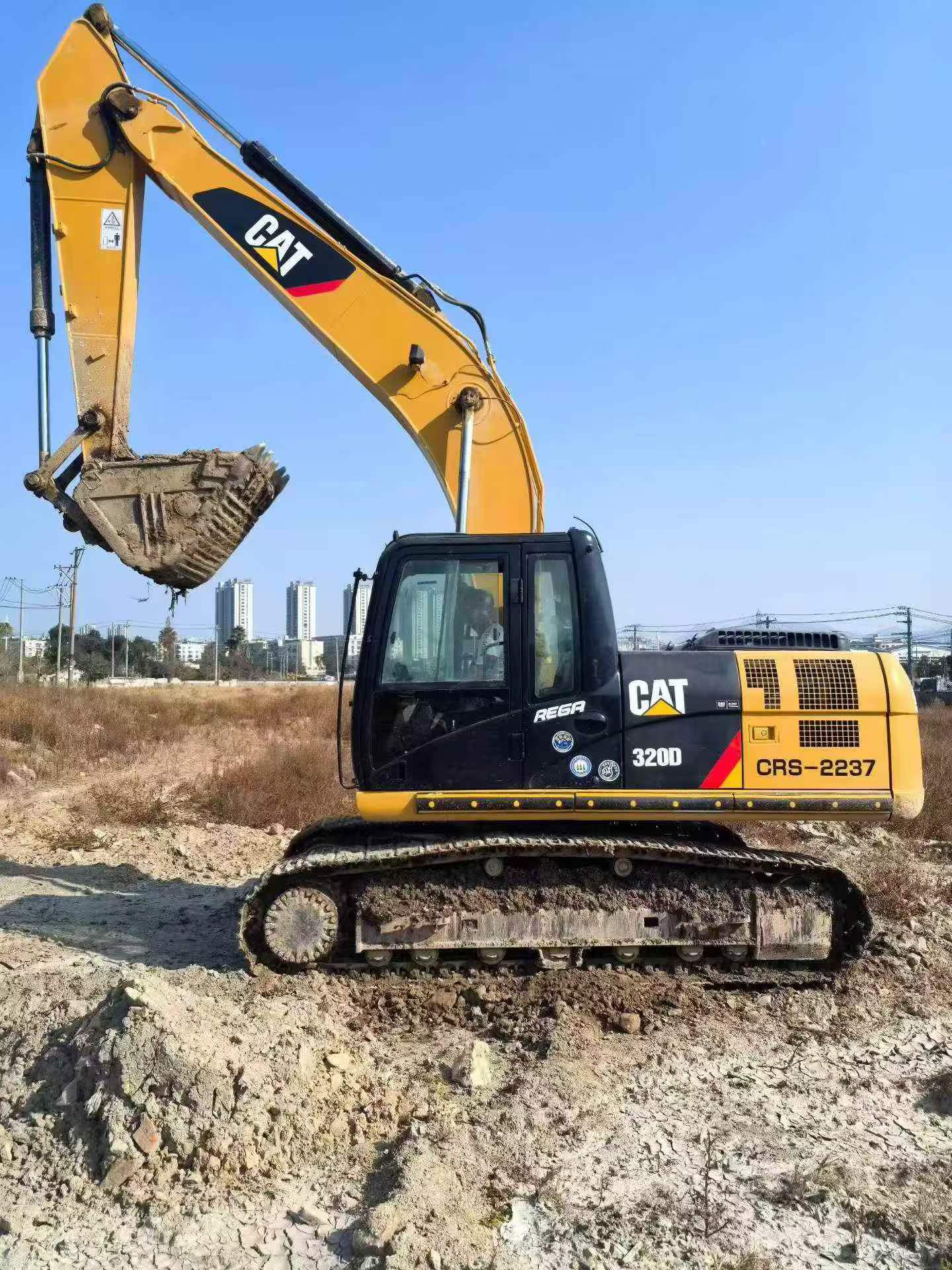 Buy Caterpillar 320A Used Excavator / 8
