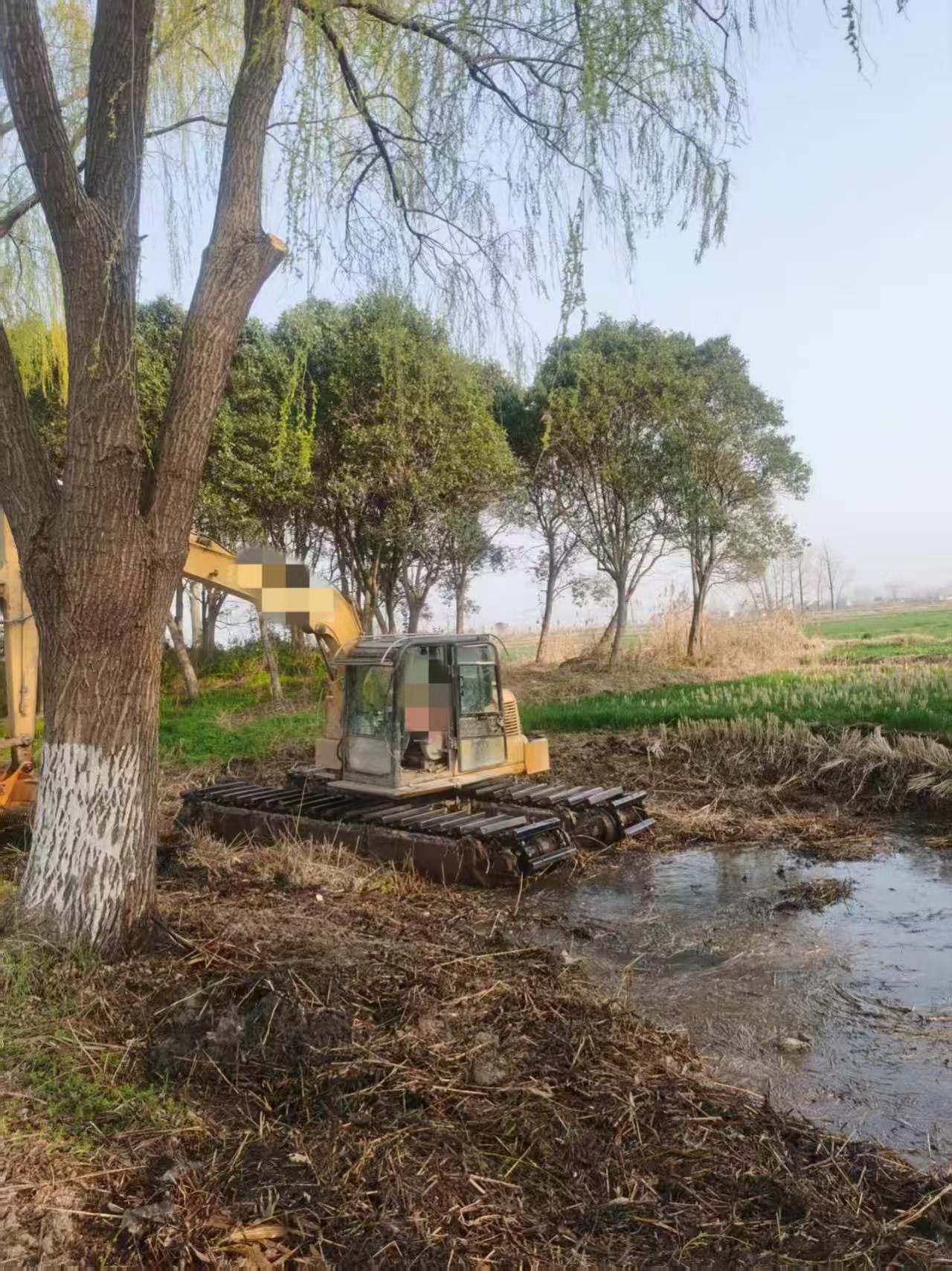 Buy Komatsu PC70 Used Excavator / 3