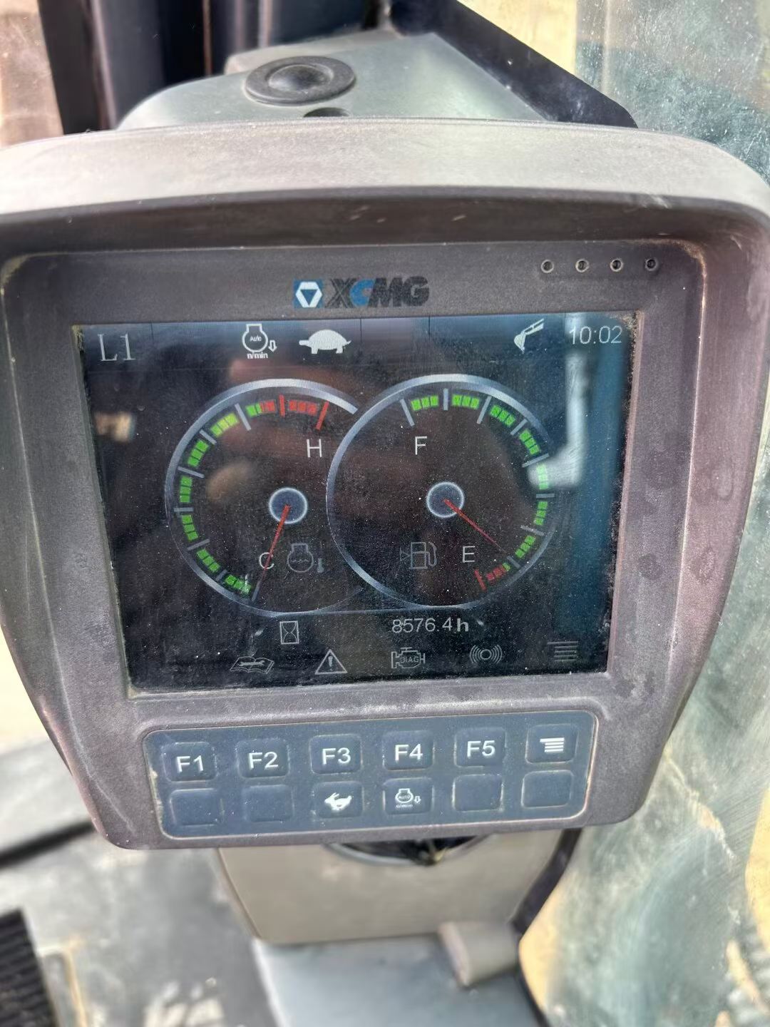 Buy XCMG XE135B Used Excavator / 4