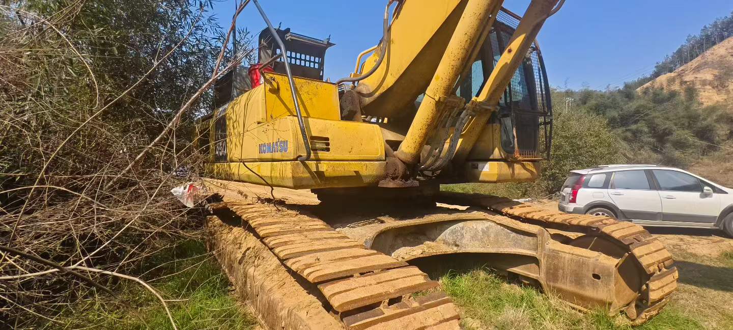 Buy Komatsu PC400-8 Used Excavator / 3