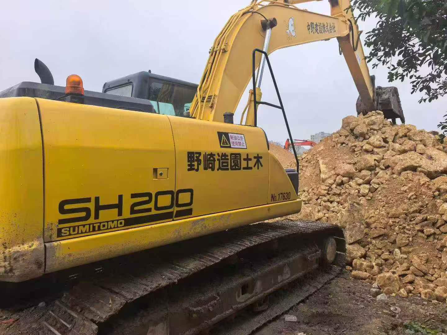 Buy Sumitomo SH200-5 Used Excavator / 9