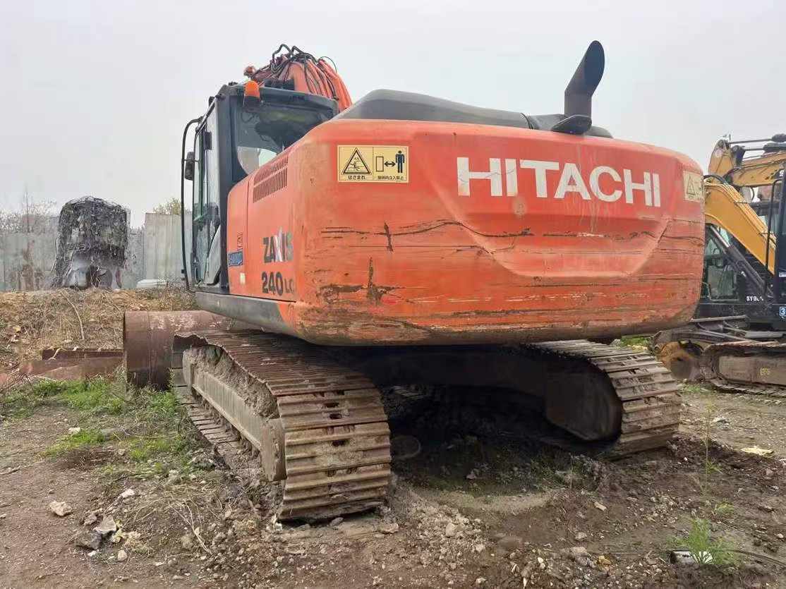 Buy Hitachi ZX200LC-5B Used Excavator / 3