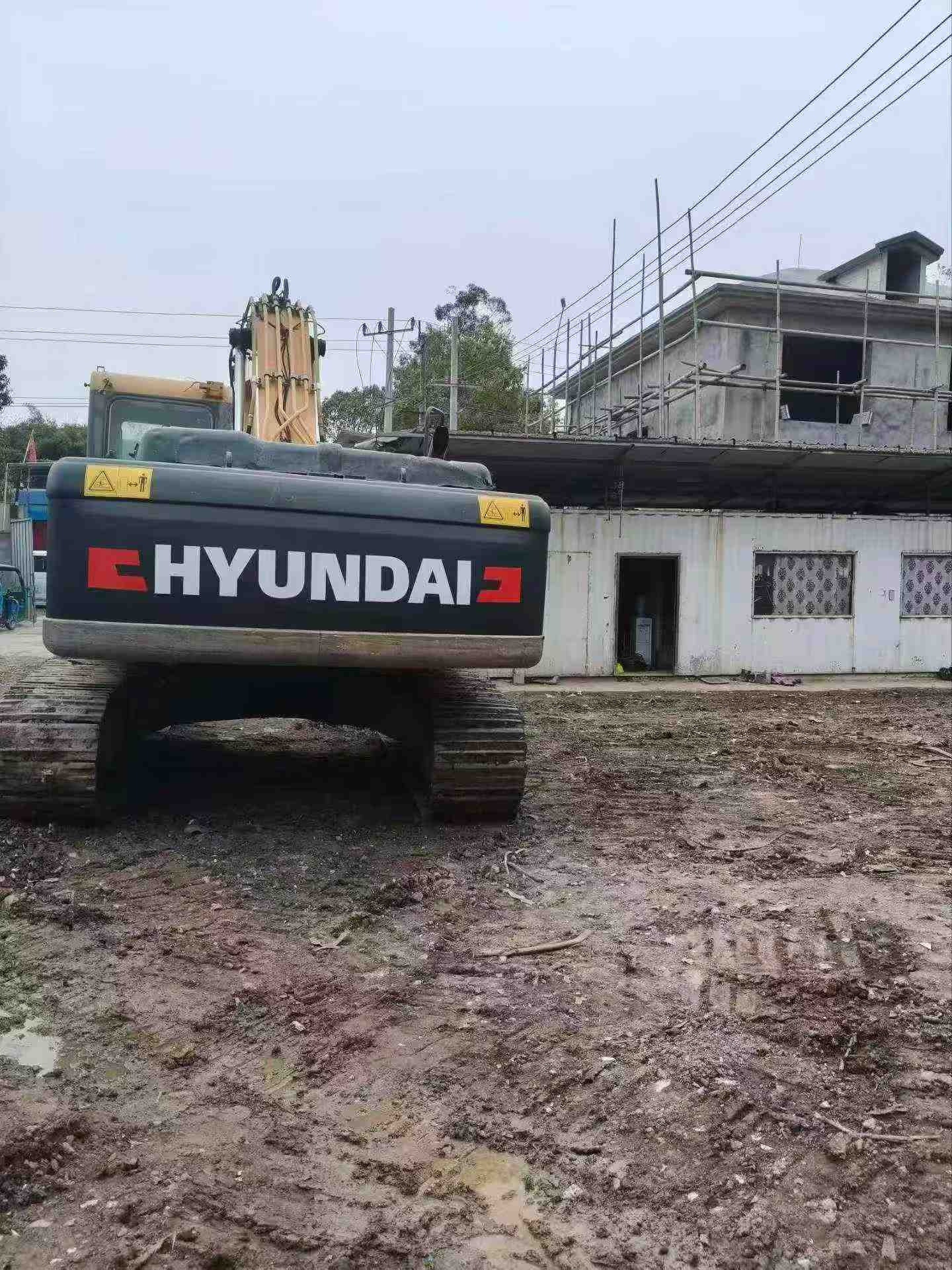 Buy Hyundai R275LC-9T Used Excavator / 3