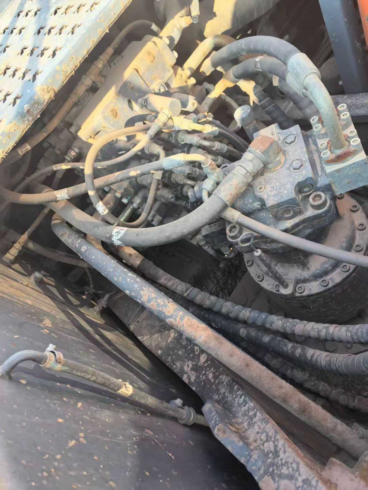 Buy Doosan DH215-7 Used Excavator / 4