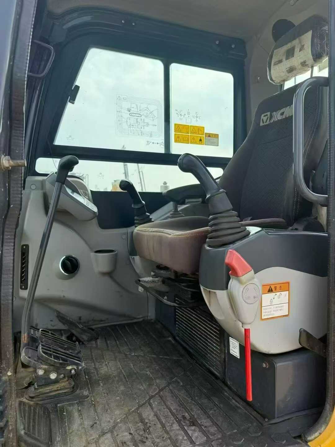 Buy XCMG XE60DA Used Excavator / 5