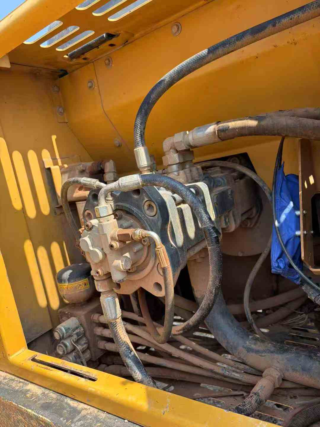 Buy XCMG XE215 Used Excavator / 5