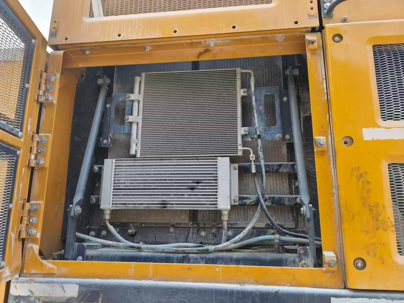 Buy XCMG XE700C Used Excavator / 4