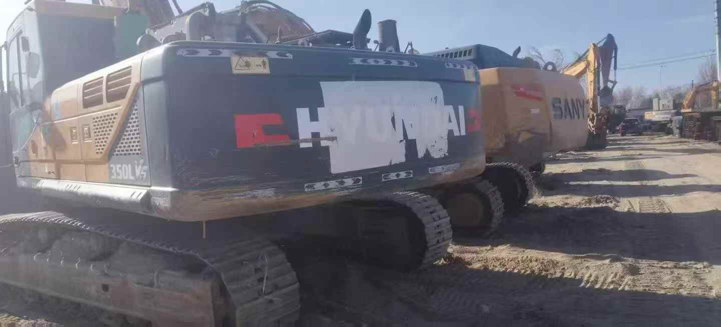Buy Hyundai R350LVS Used Excavator / 4