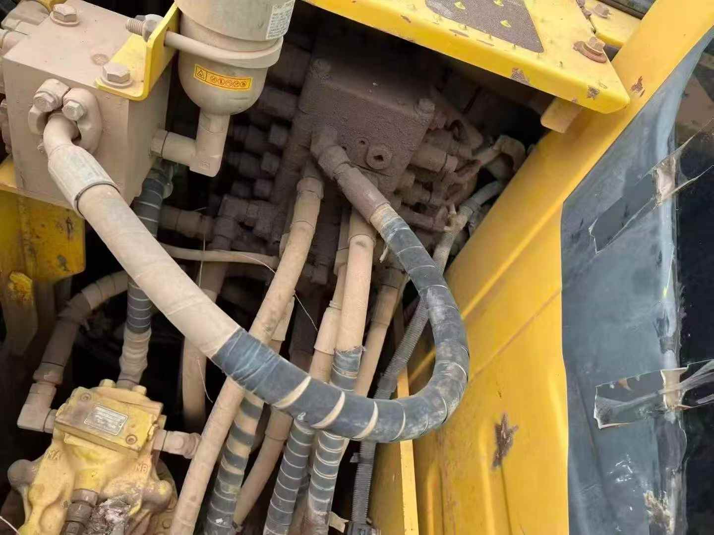 Buy Komatsu PC130-8 Used Excavator / 5