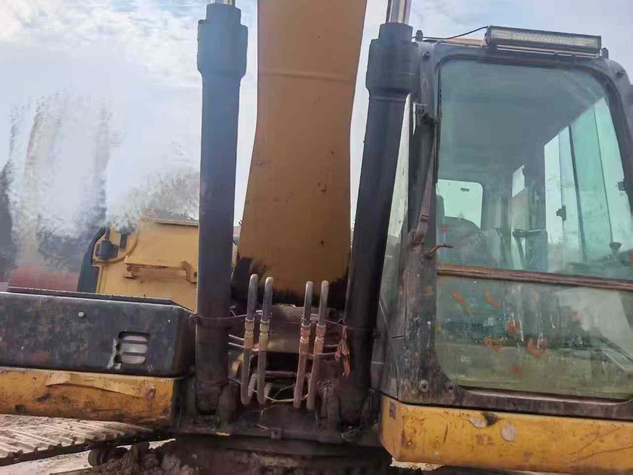 Buy Caterpillar 320A Used Excavator / 4