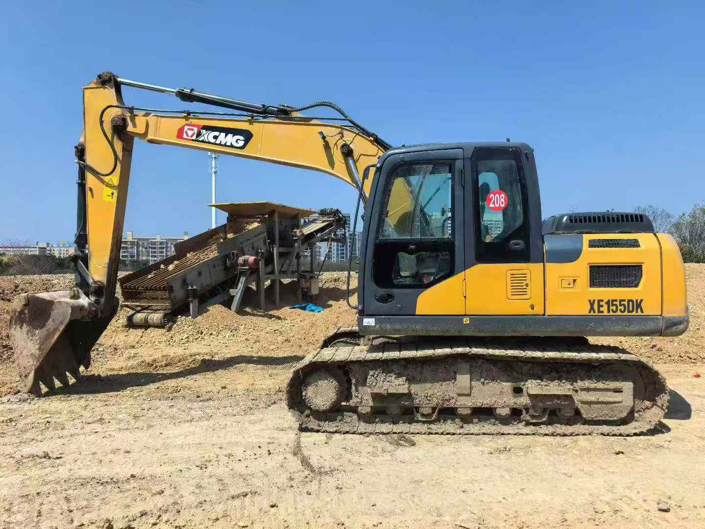 Buy XCMG XE135B Used Excavator / 2