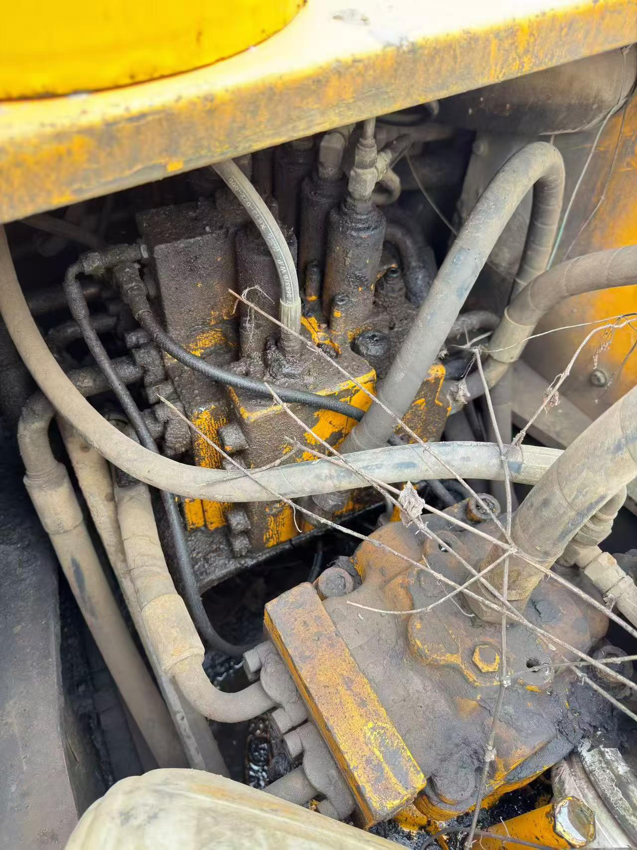 Buy Hyundai R215-7 Used Excavator / 2