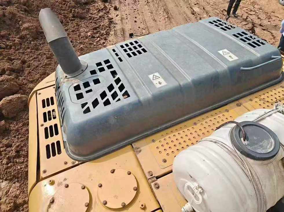 Buy XCMG XE205DA Used Excavator / 8