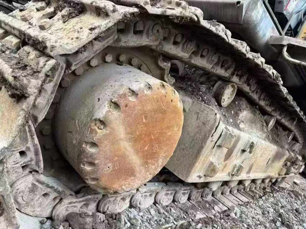 Buy XCMG XE700C Used Excavator / 4