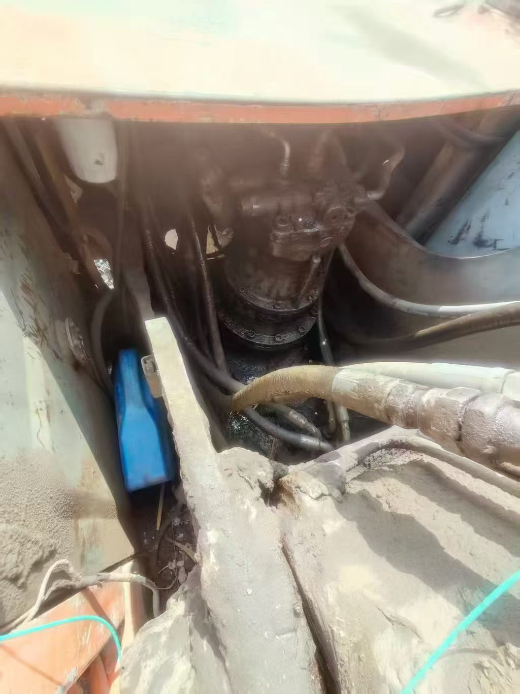 Buy Hitachi EX200-5 Used Excavator / 6