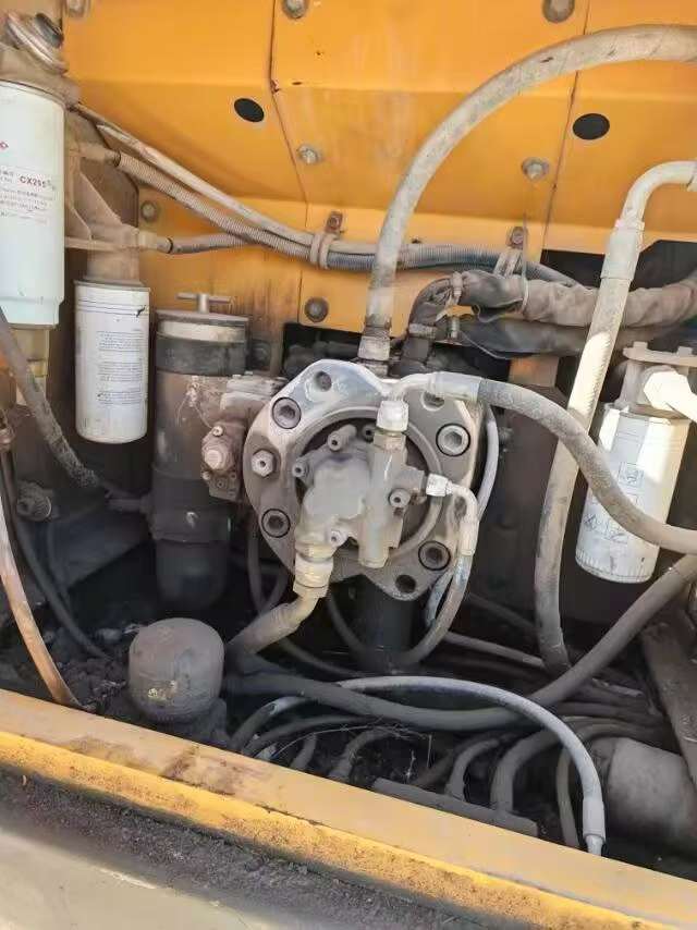 Buy Volvo EC210BLC Used Excavator / 4