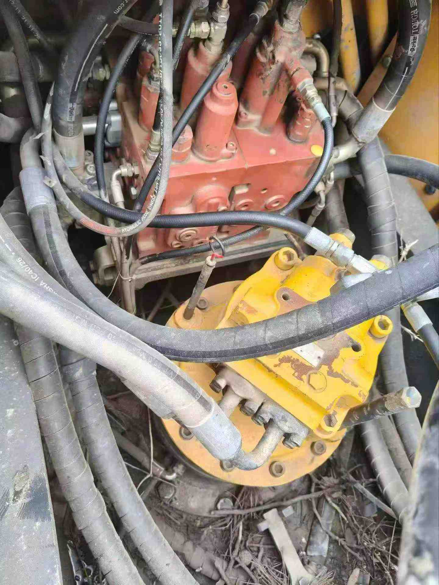 Buy Hyundai R275LC-9T Used Excavator / 6