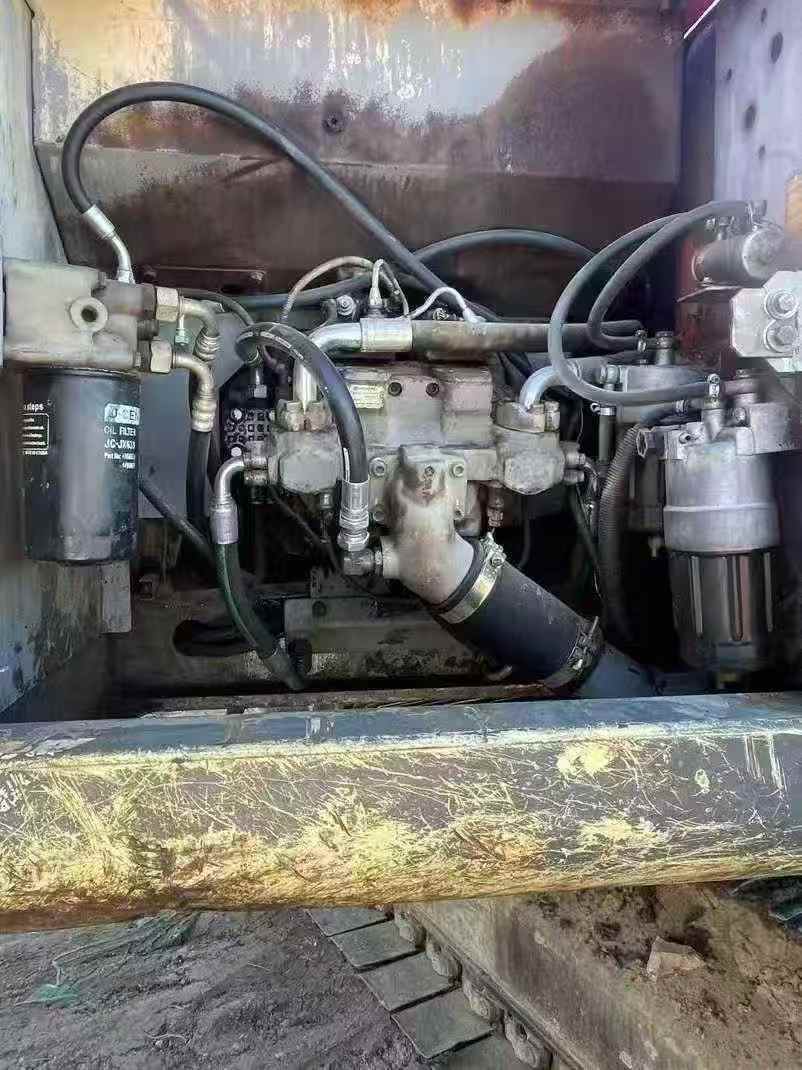 Buy Hitachi EX200-3 Used Excavator / 4