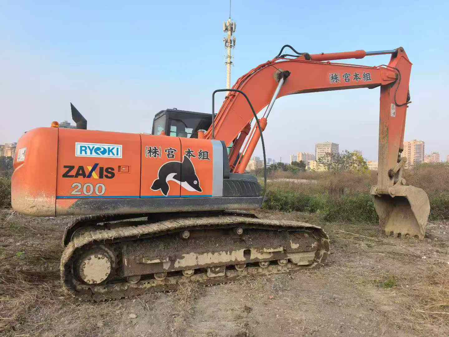 Buy Hitachi EX200-3 Used Excavator / 6