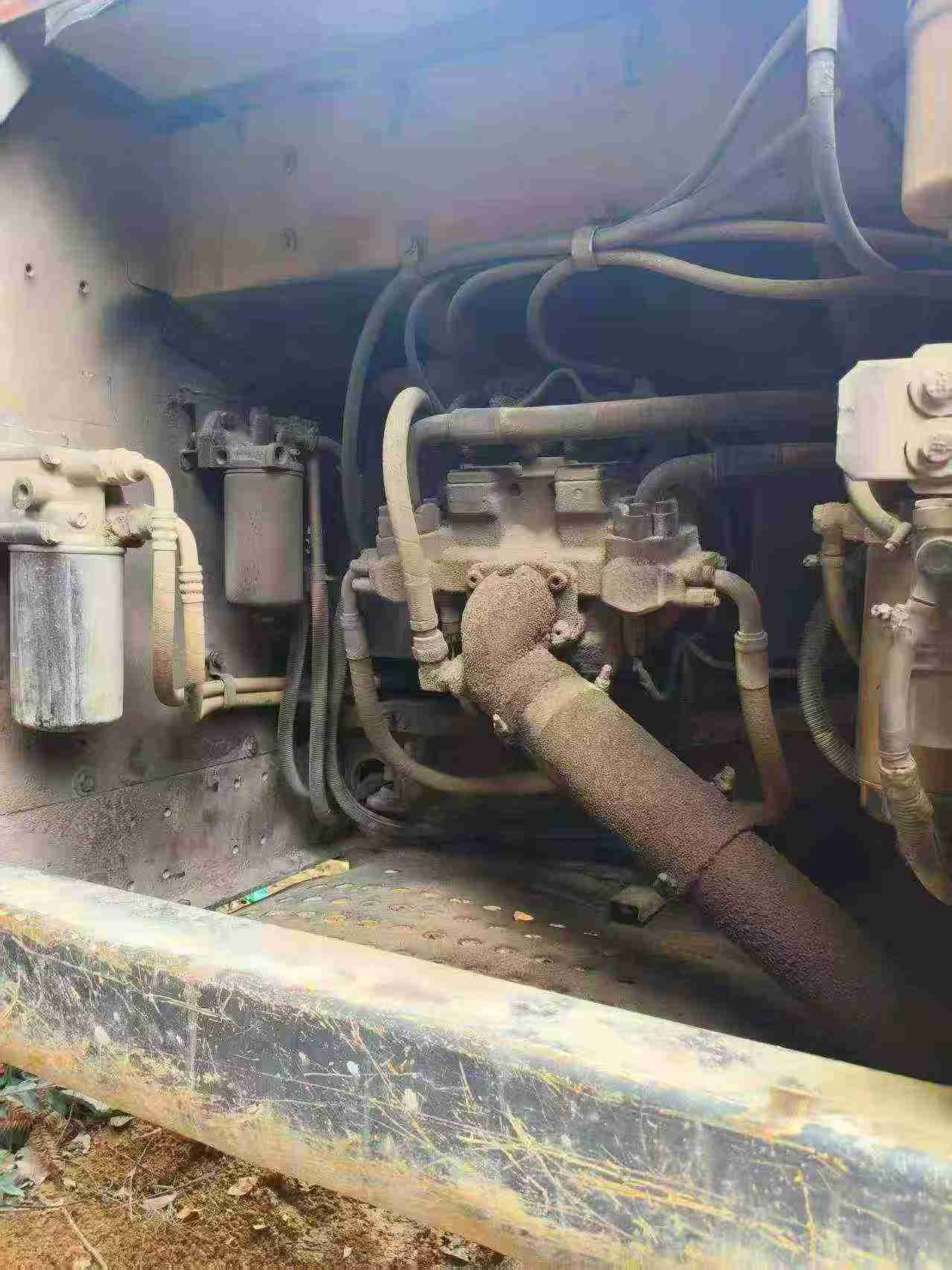 Buy Hitachi EX250-5 Used Excavator / 9