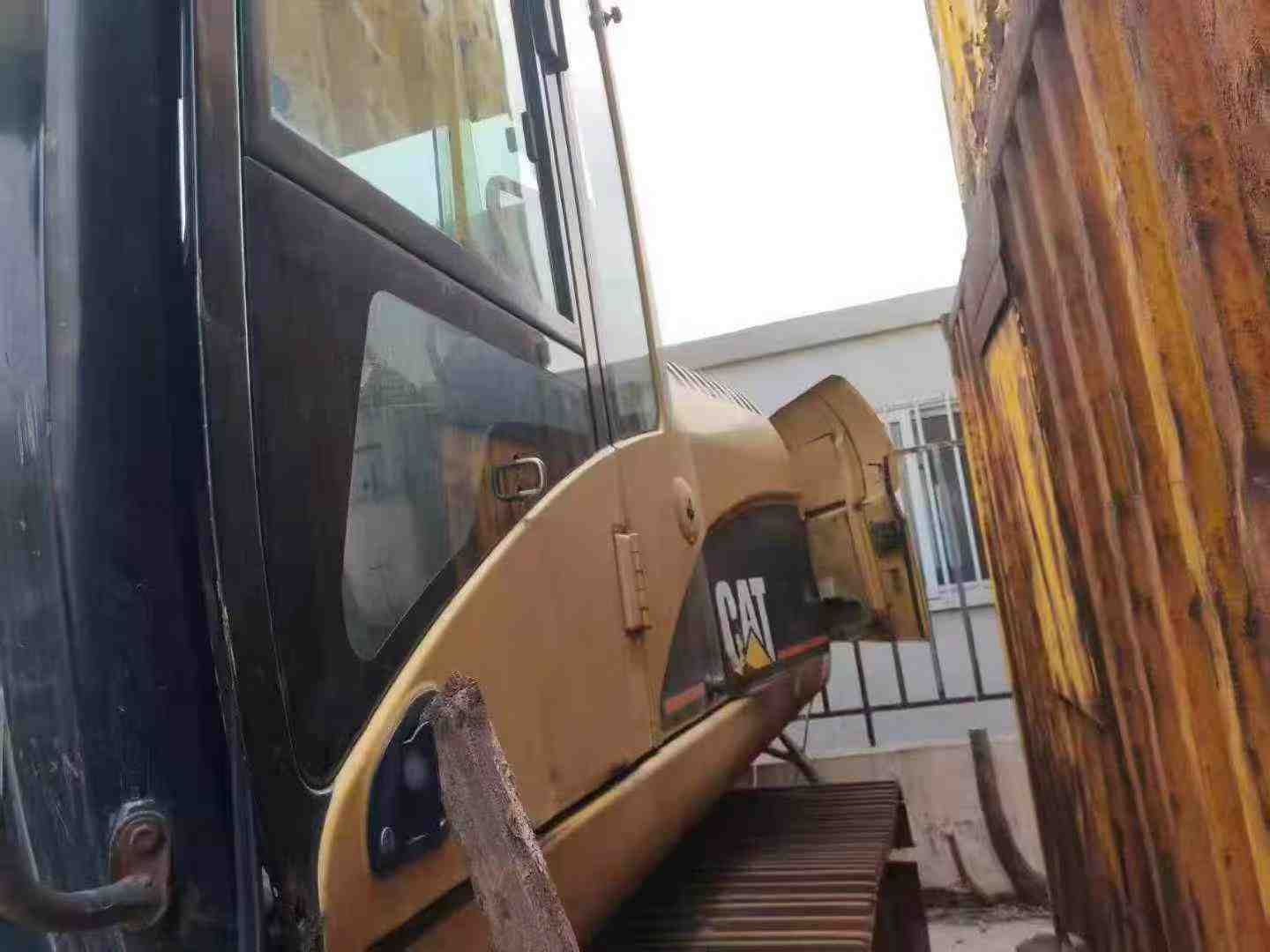 Buy Caterpillar 325D Used Excavator / 2