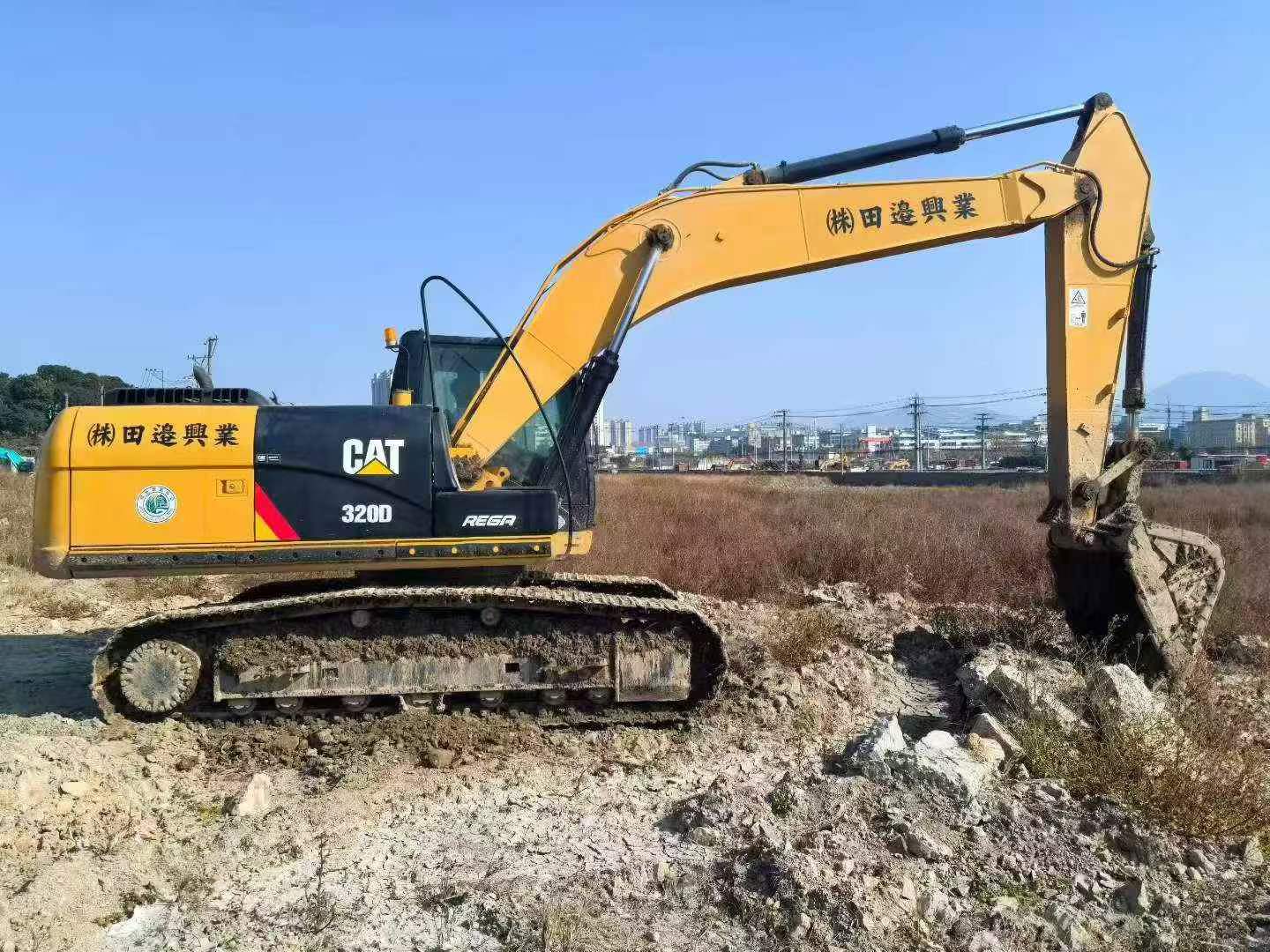 Buy Caterpillar 320A Used Excavator / 4