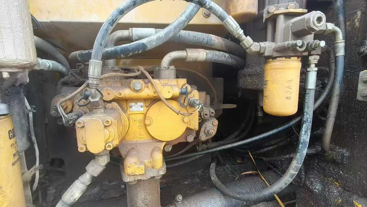 Buy Caterpillar 320D Used Excavator / 3