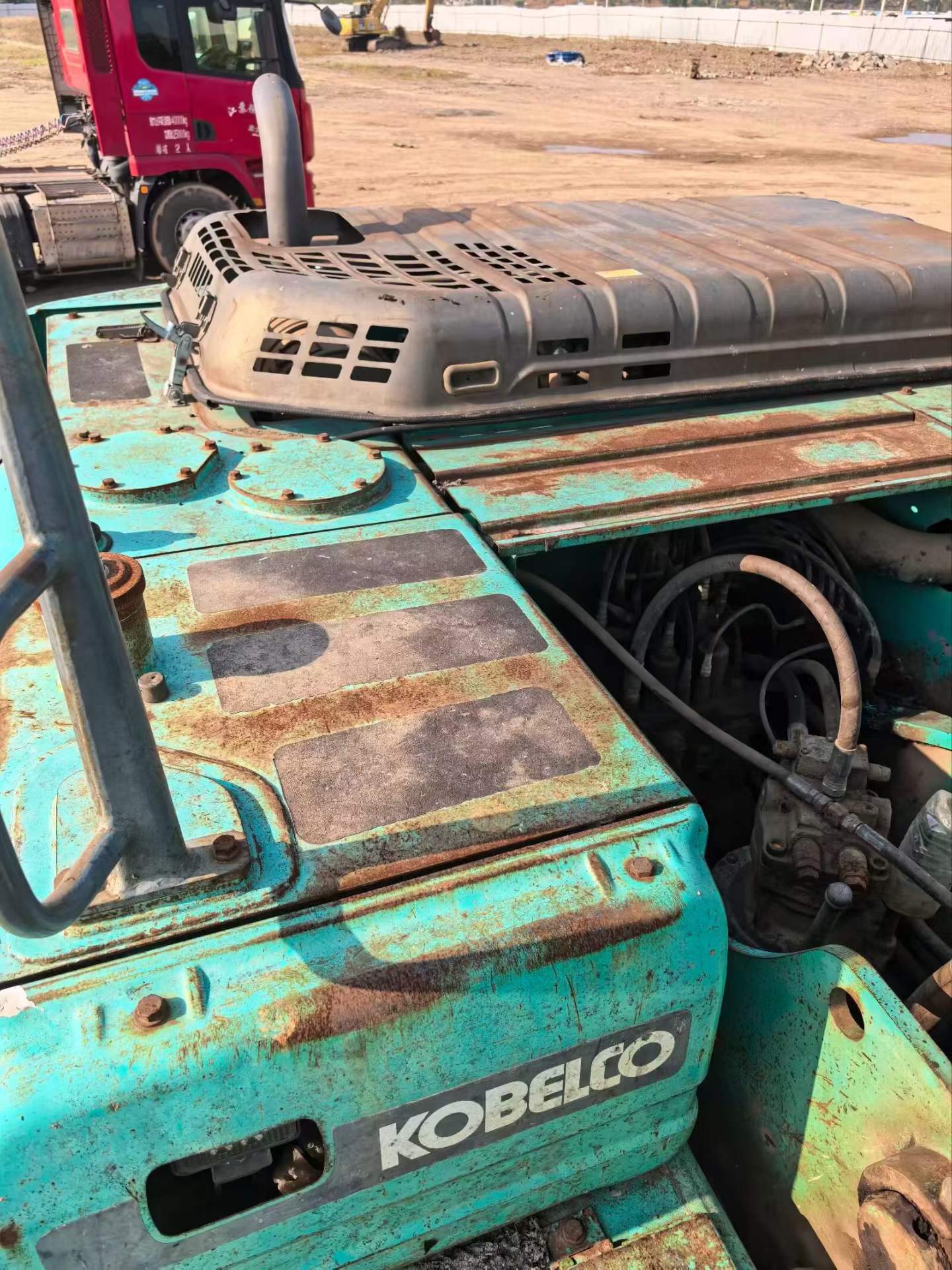 Buy Kobelco SK210-6 Used Excavator / 6