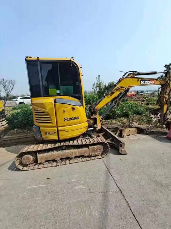 Buy XCMG XE35U Used Excavator / 1