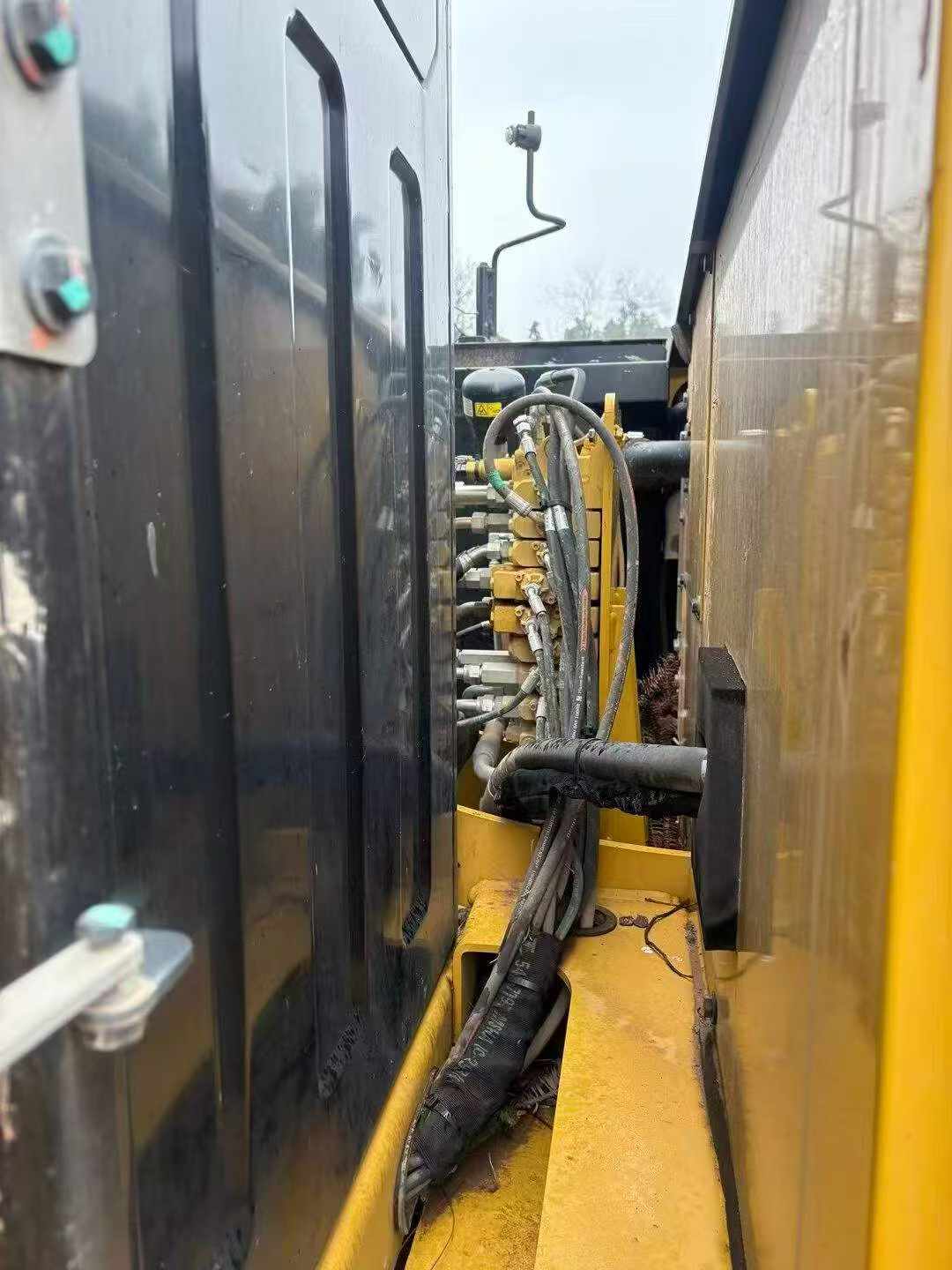 Buy Caterpillar 307B Used Excavator / 3