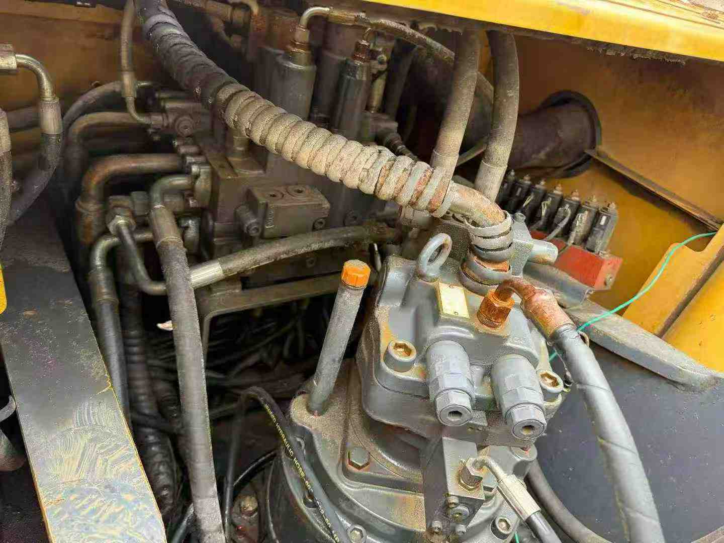 Buy XCMG XE200 Used Excavator / 4