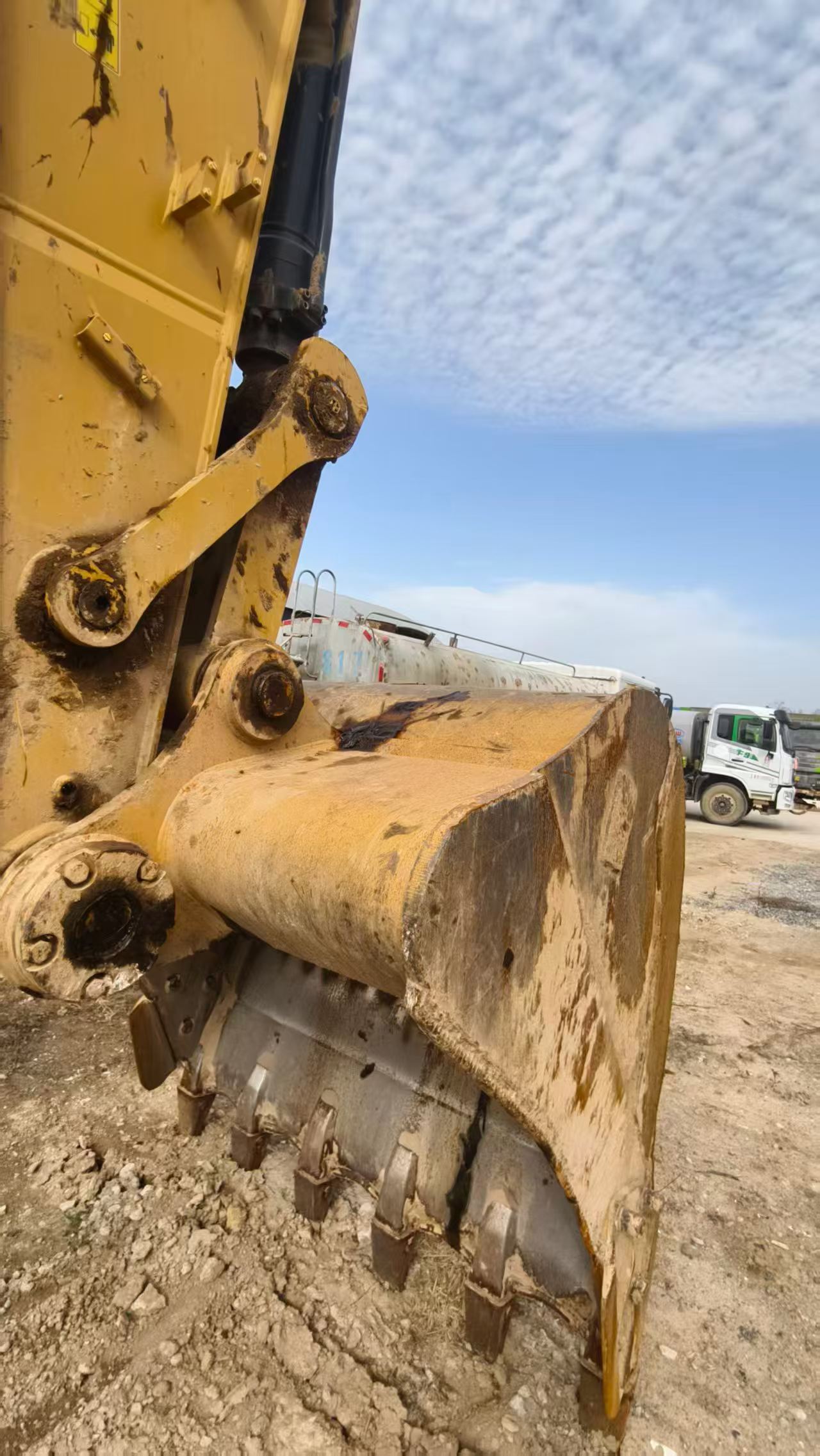 Buy Caterpillar CAT333  Used Excavator / 6