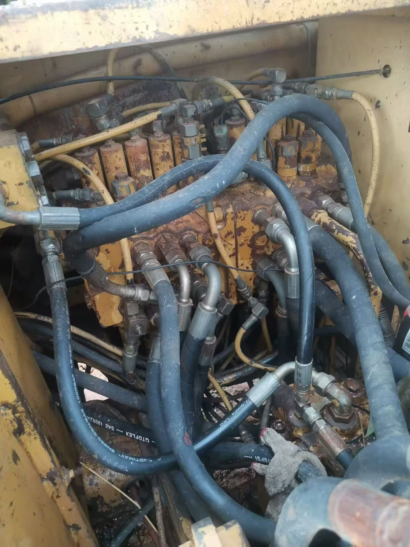 Buy Caterpillar 307B Used Excavator / 5