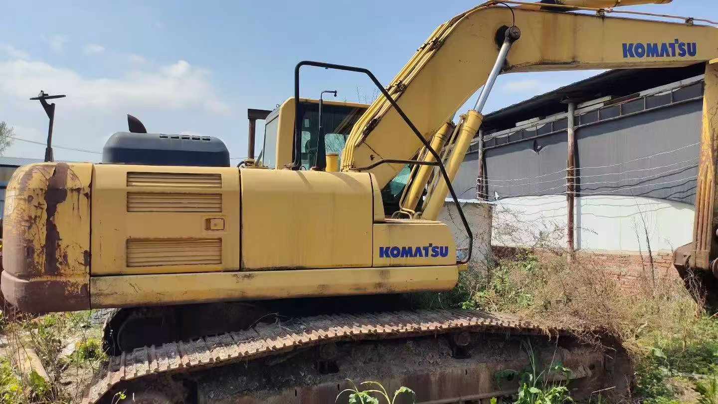 Buy Komatsu PC240-6 Used Excavator / 2