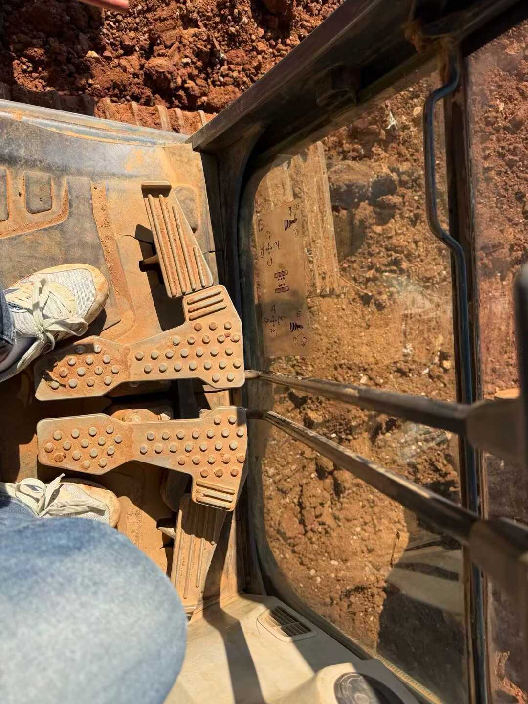 Buy JohnDeere E300LC Used Excavator / 8