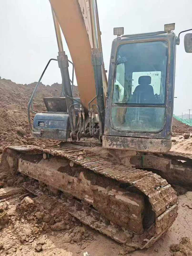Buy XCMG XE205DA Used Excavator / 3