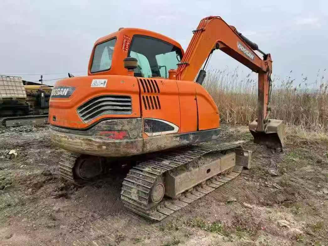 Buy Doosan DX75-9C Used Excavator / 2